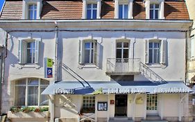 Logis Hotel Le Lion D'Or